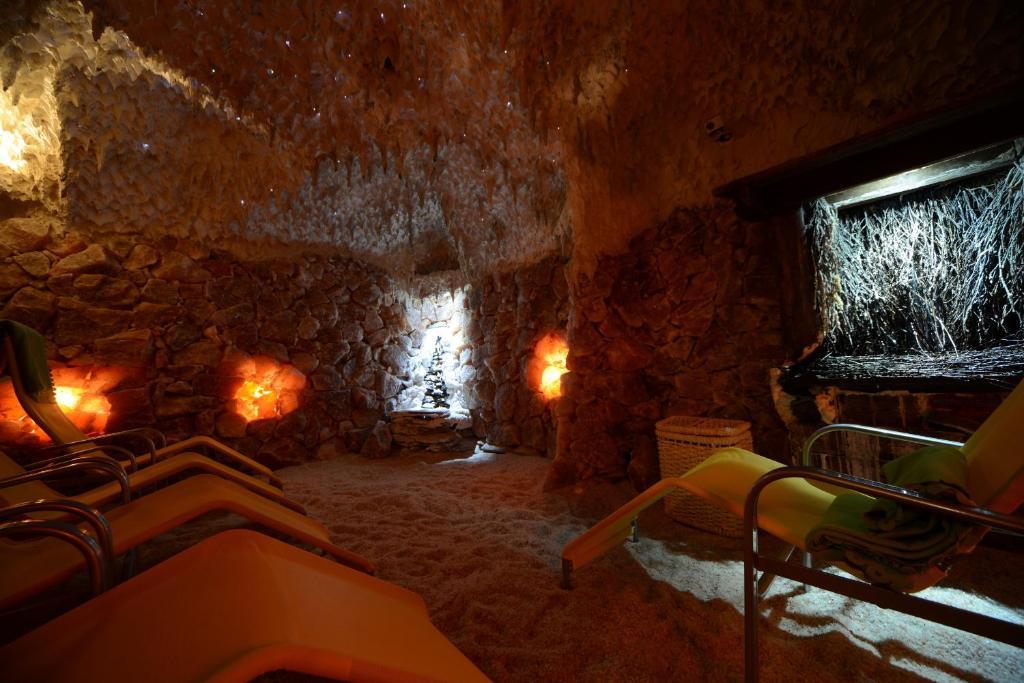 Resident Resort Harrachov & Grotta Spa Buitenkant foto